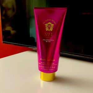 Victoria’s Secret Feathered Musk Limited Edition
